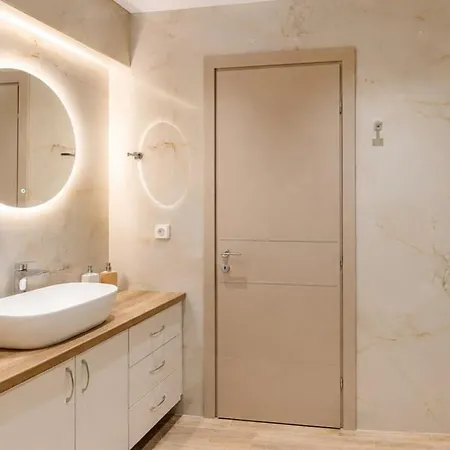 Apartmán Alley Marina - Newly Renovated Near Marina, Old Town, Sea